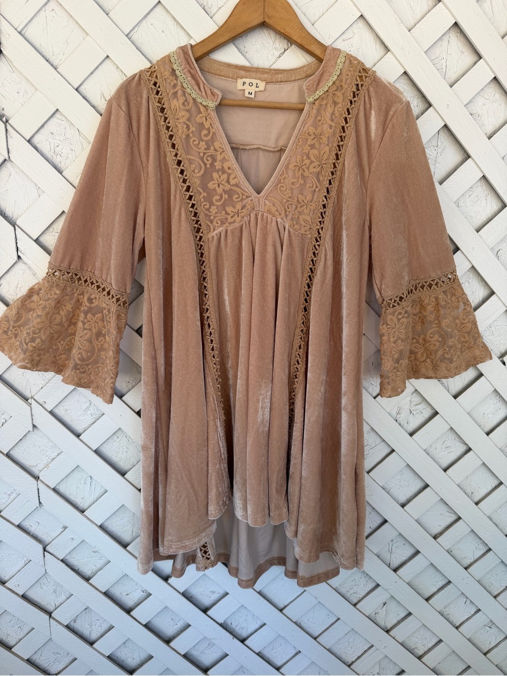 POL Floral Embroidered Velvet Tunic Top M